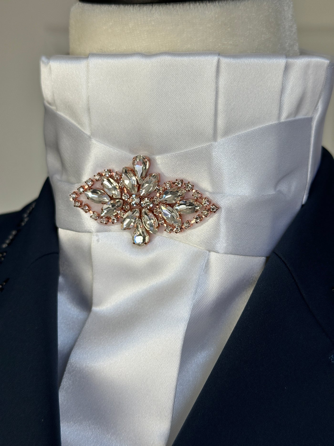 Stock Tie Stephanie