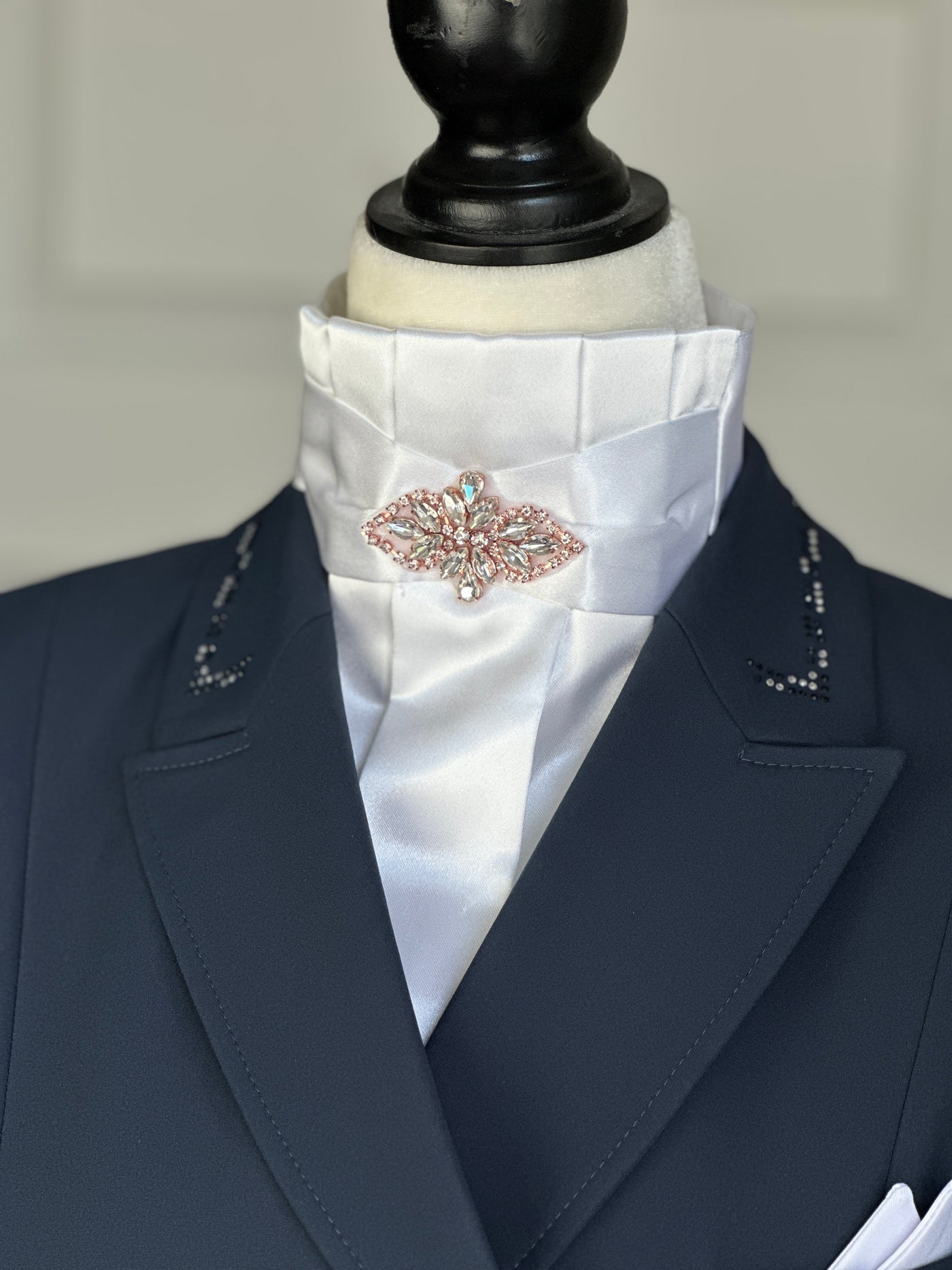 Stock Tie Stephanie