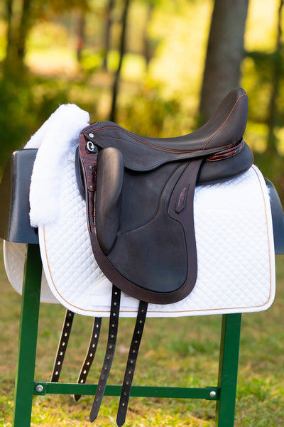 White Limited sheepskin pad