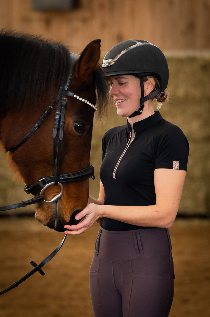 Liana black short sleeves - Leveza