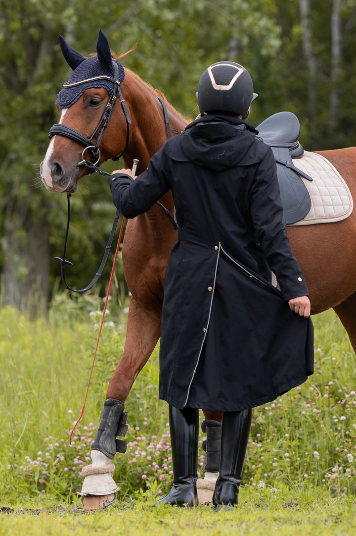 Tofino Waterproof riding Jacket - Black Gold - Leveza