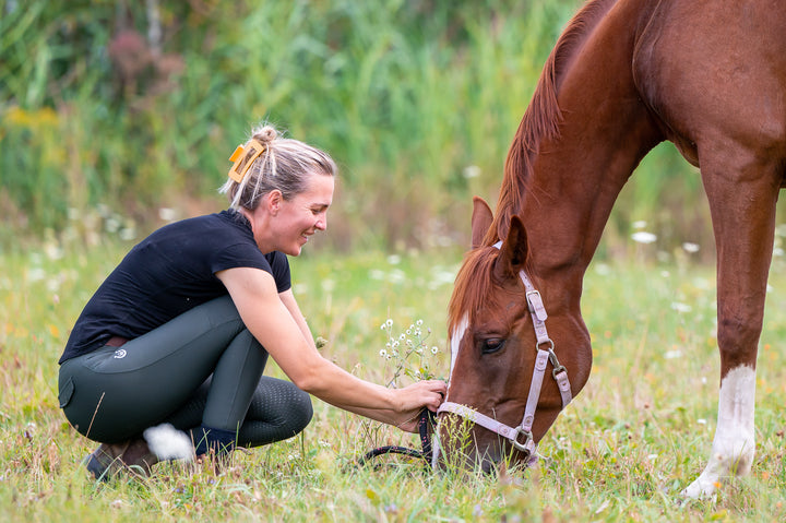 Serenata Hunter Green Riding Leggings - Leveza