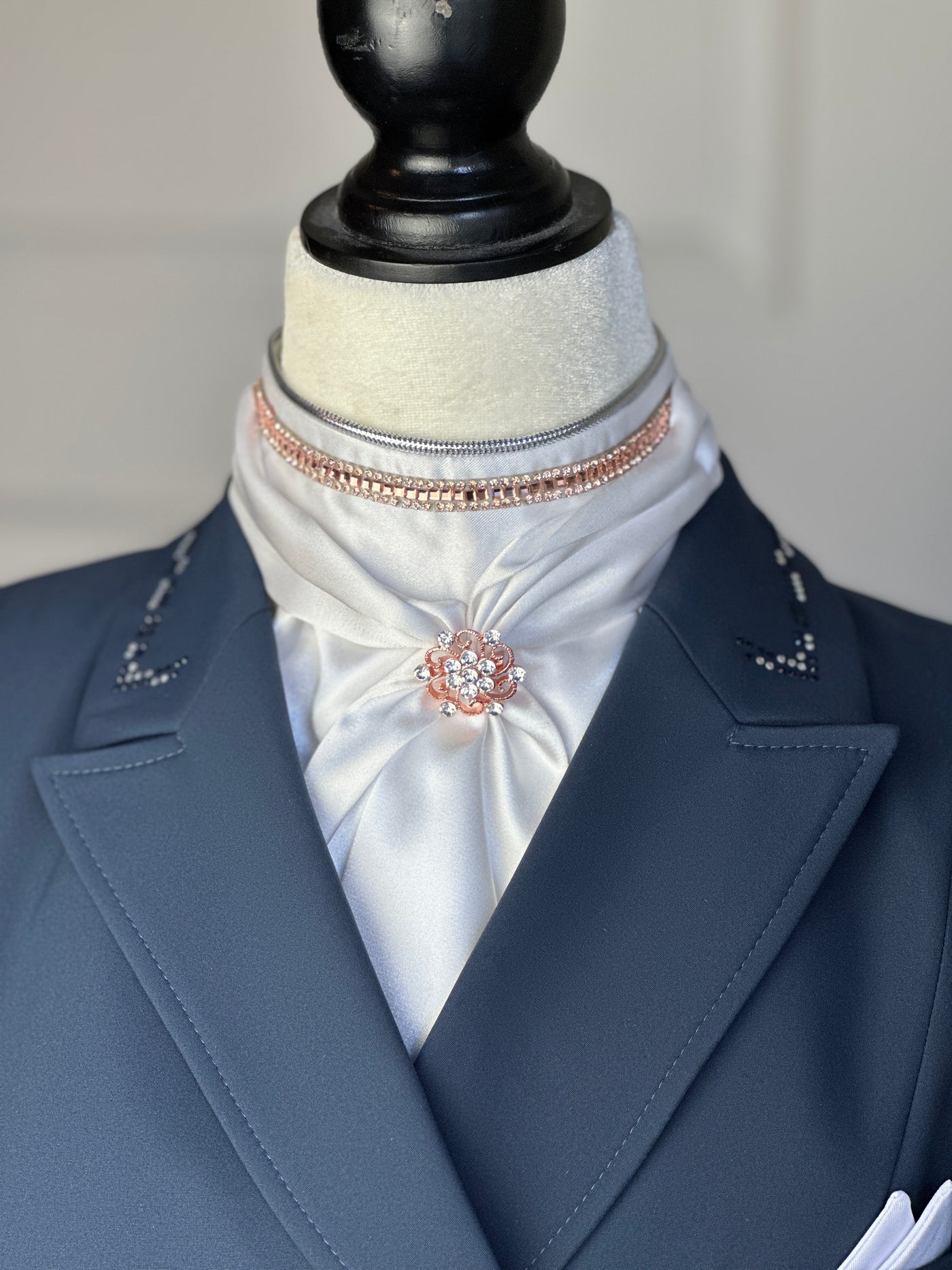 Stock tie - neck Rose gold