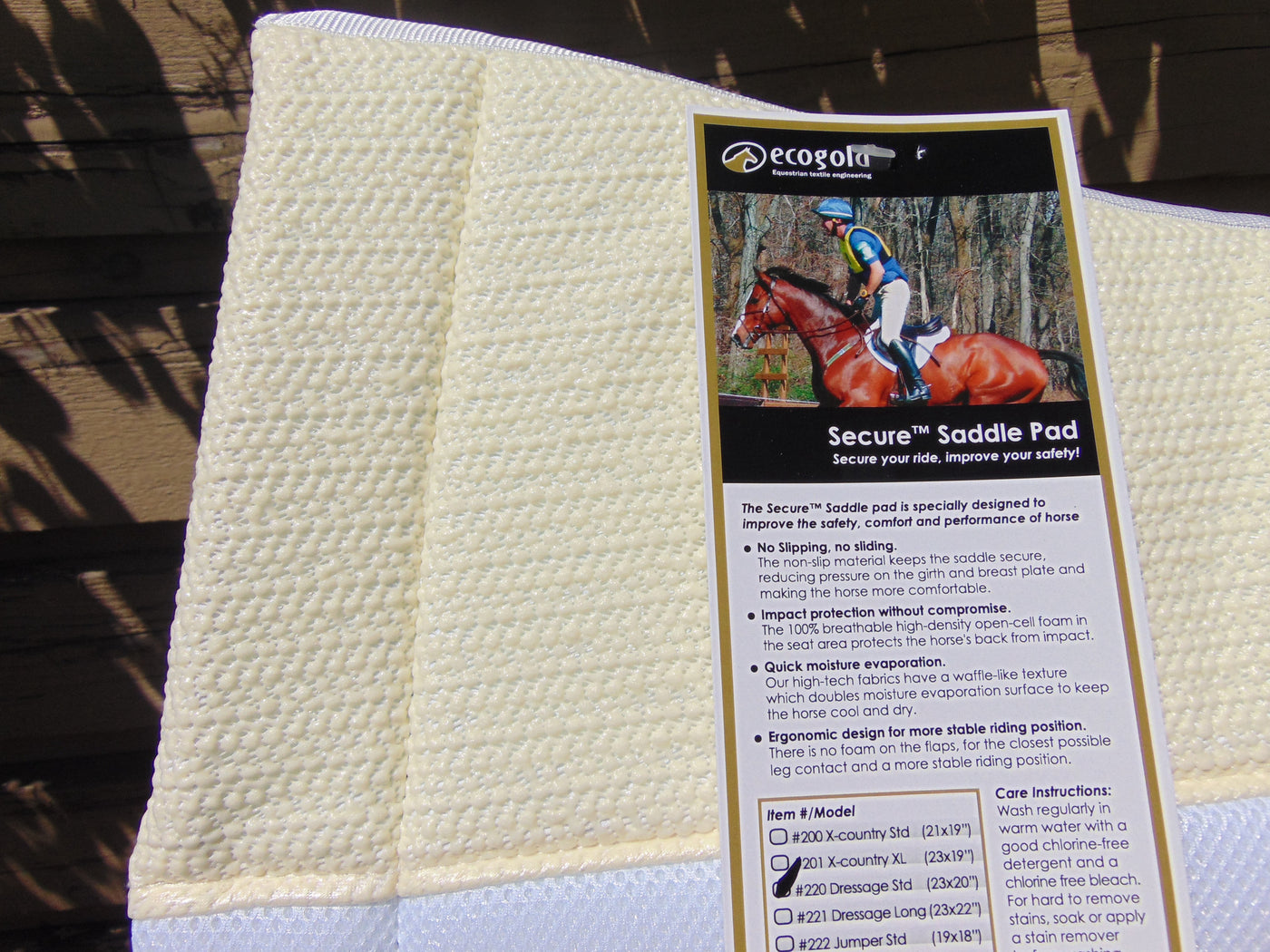 Secure™ Dressage Saddle Pad - Leveza