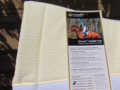 Secure™ Dressage Saddle Pad - Leveza